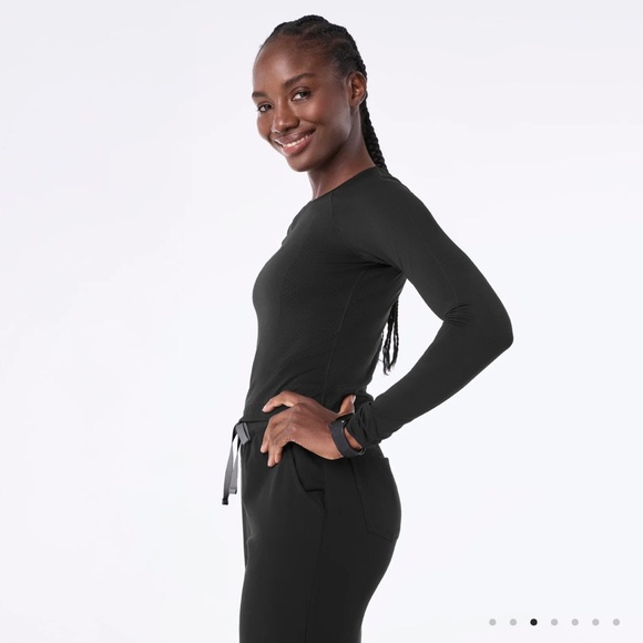 NWT Figs Black Salta Seamless Cropped Long Sleeve Underscrub - Picture 3 of 9